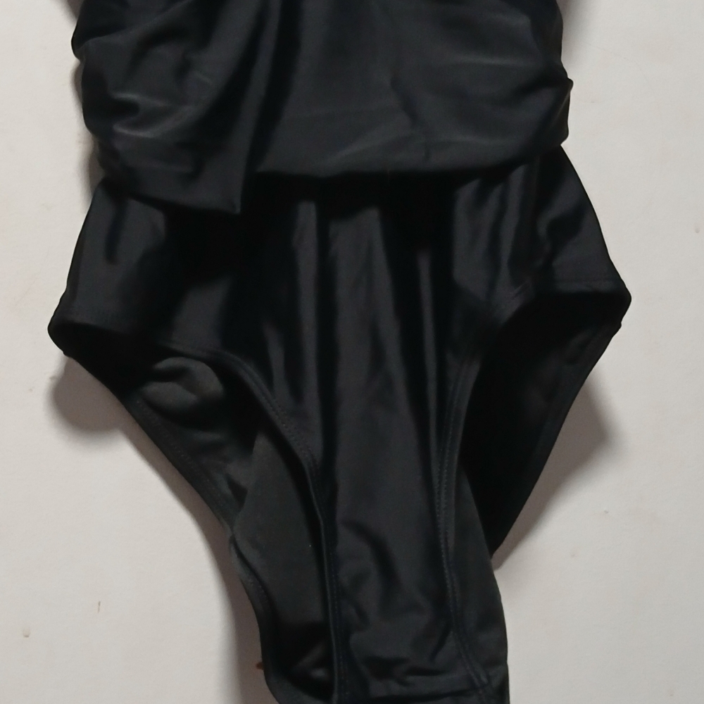 You Di an brand ladies black bathing suit. NWT. Size Large - Picture 5 of 15